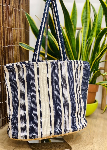 Cabas en coton et jute defile