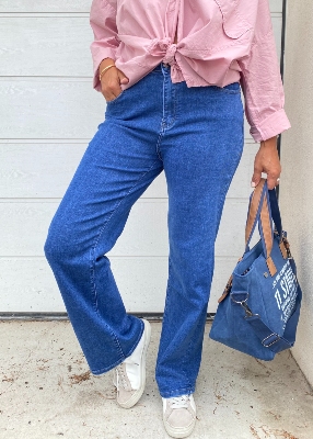 Jean Brooke, coupe Flare 