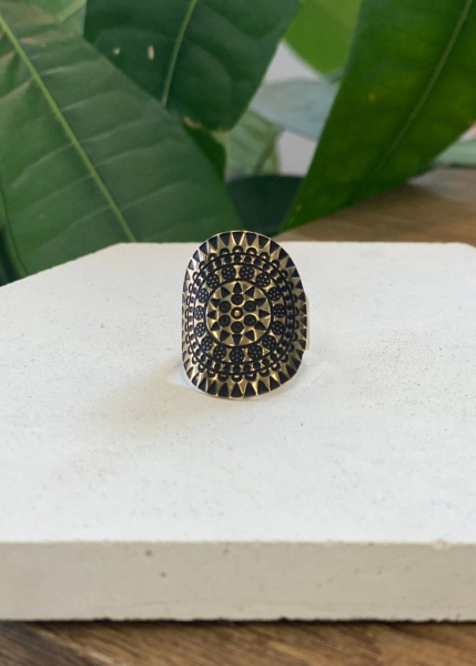 Bague a motif 