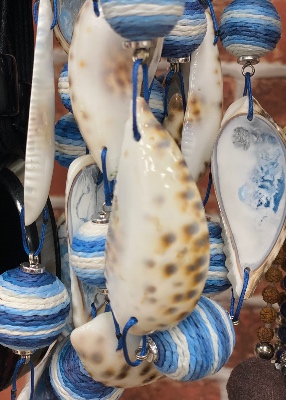 Sautoir coquillages defile