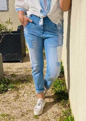 Jean Sana fleurs blanches