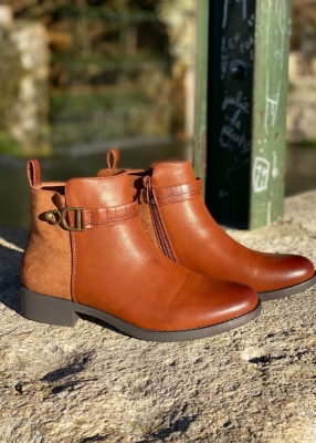 Bottines basses camel