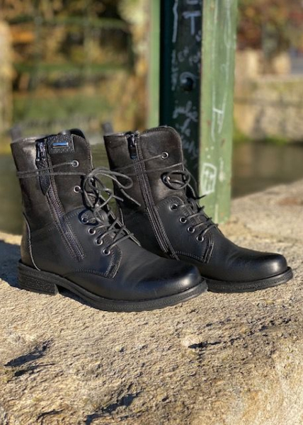 Bottines hautes noires