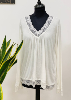 Emeline, Sous pulls dentelle