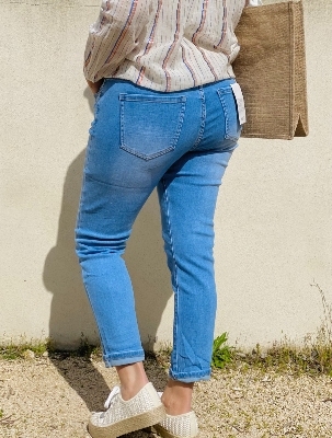 Jean mom fit John