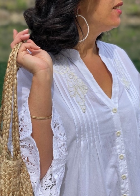 Chemise romantique modèle Kimi